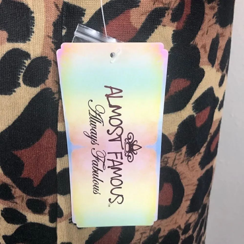 NWT Almost Famous Tiger Print Button Down Top - Picture 7 of 12